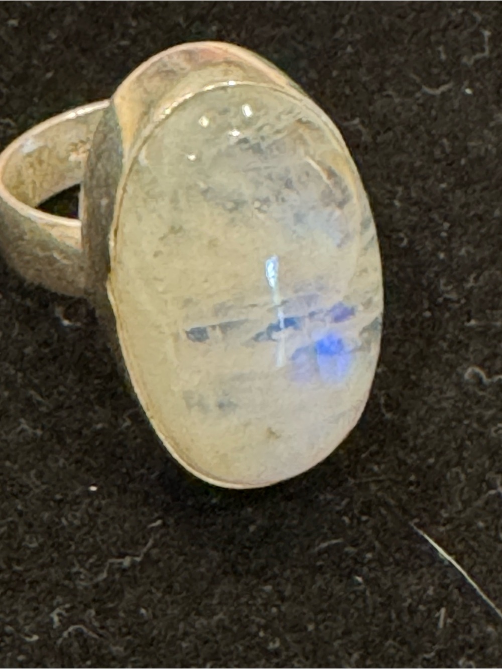 Silver Moonstone Oval Ring in Blue-White - Picture 3 of 10